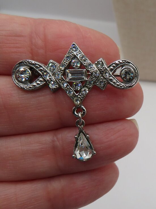Vintage Art Deco Rhinestone Accent Decorative Bar Silver Tone Brooch - Picture 4 of 7